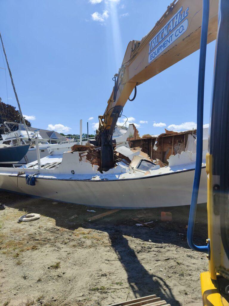 Local Boat Removal in Rhode Island and Southern Massachusetts by Rapid Junk Removal RI