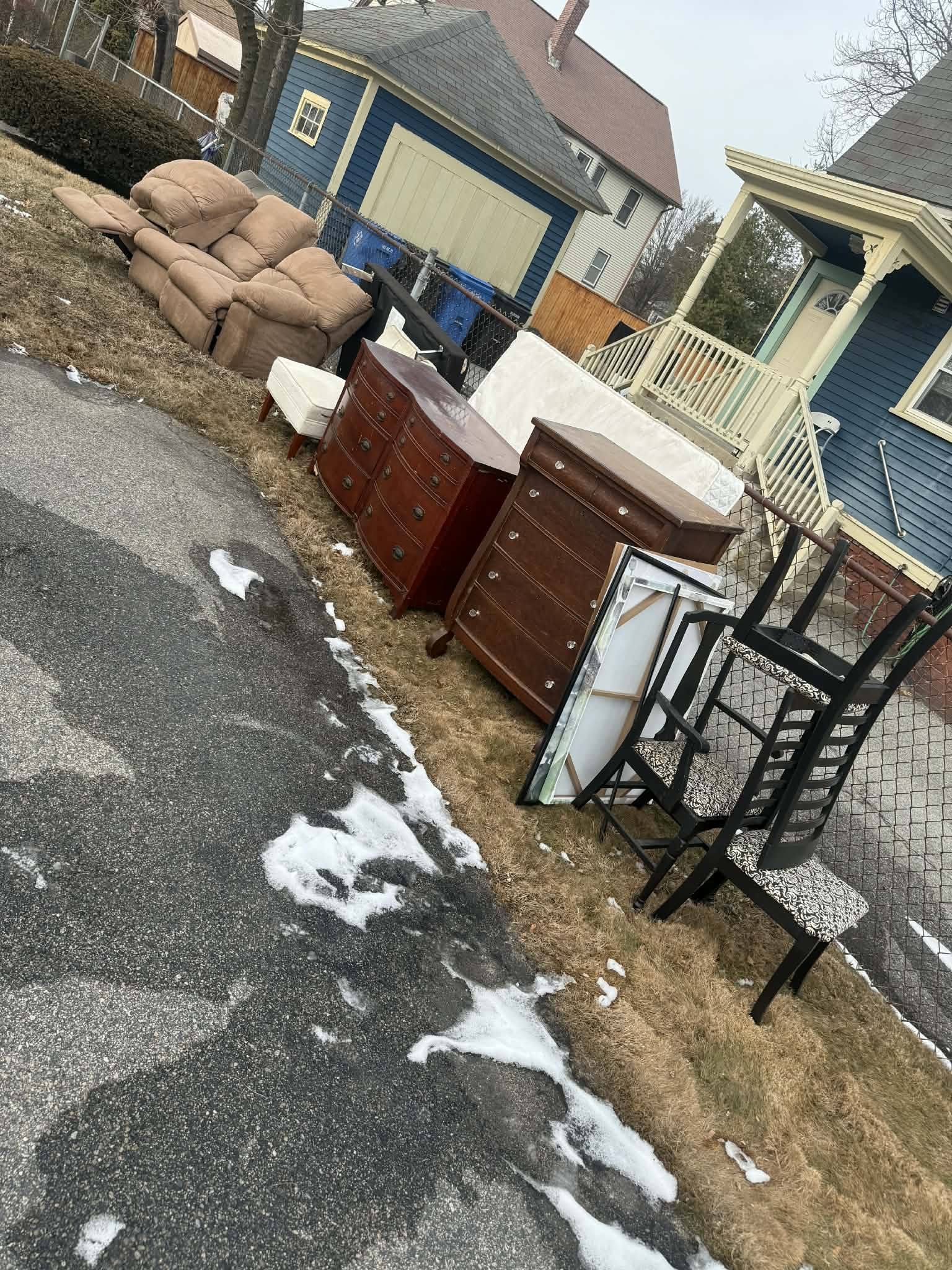 Furniture & Bulky Item Removal service in Rhode Island and Southern Massachusetts
